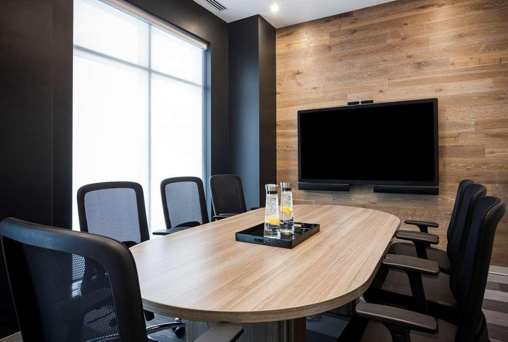 Imperia Hotel Et Suites Boucherville Facilidades foto