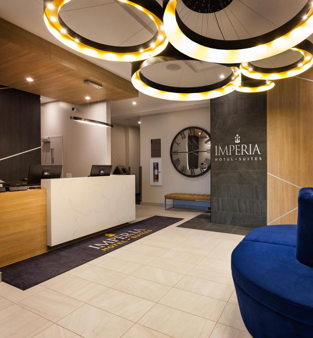 Imperia Hotel Et Suites Boucherville Exterior foto